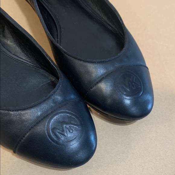 Michael Kors Black Leather Flats - Picture 4 of 7